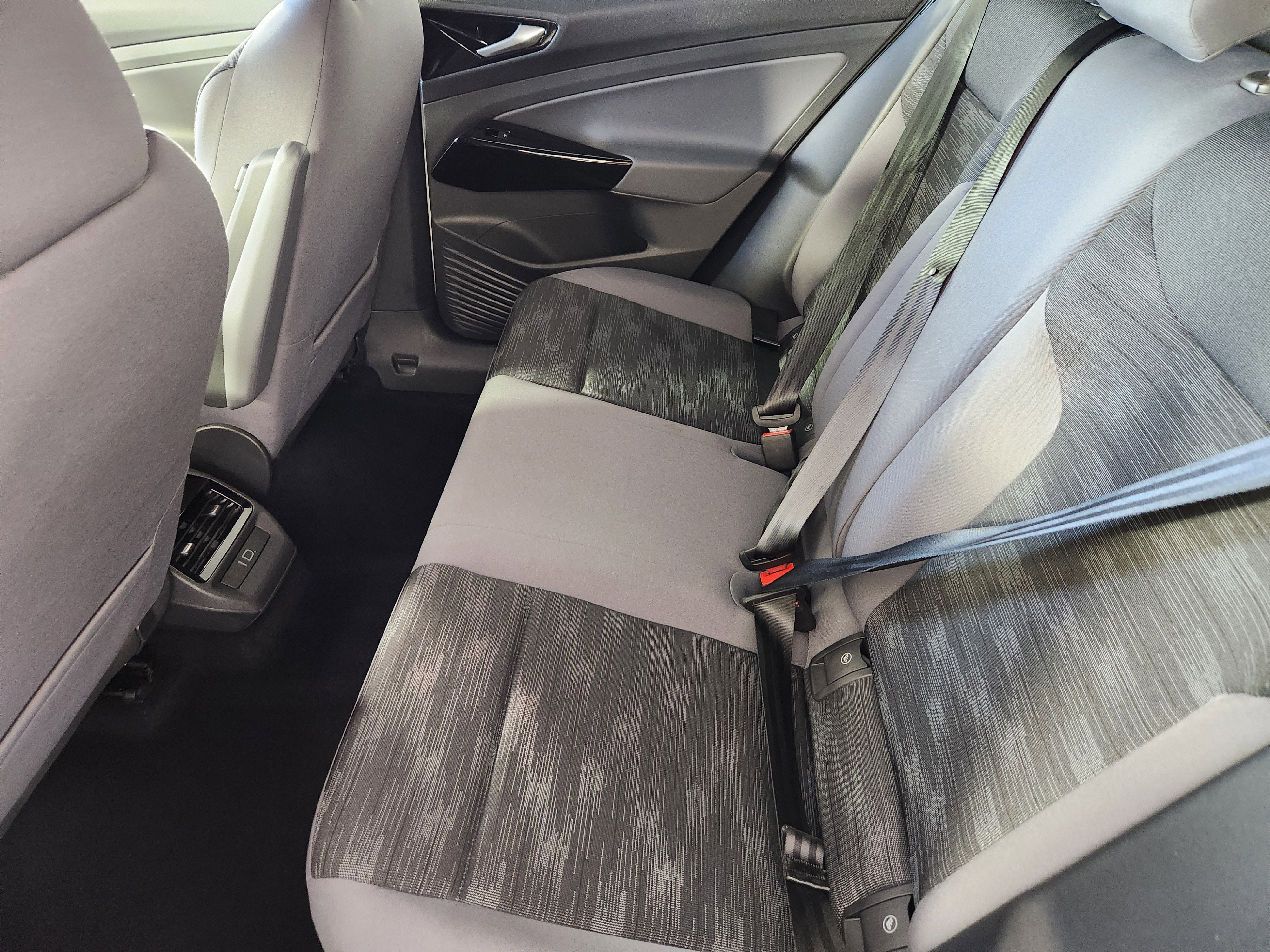 Used 2021 Volkswagen ID.4 Pro image 13