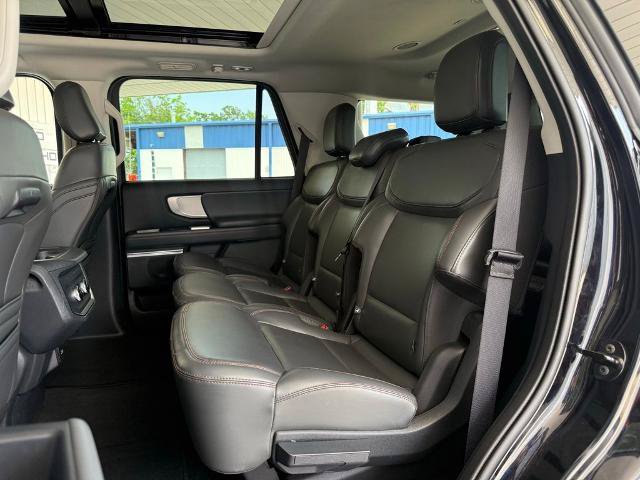 Certified 2025 Ford Expedition Active AWD/4WD image 8
