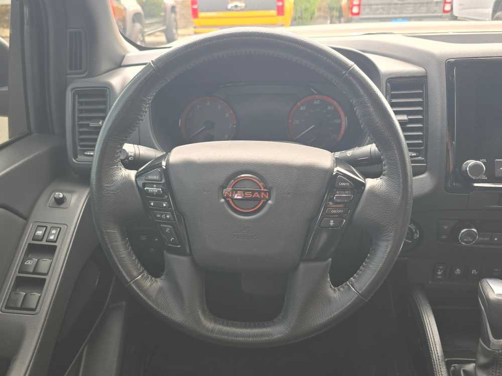 Used 2022 Nissan Frontier PRO-4X w/ Pro-4X Premium Package AWD/4WD image 11