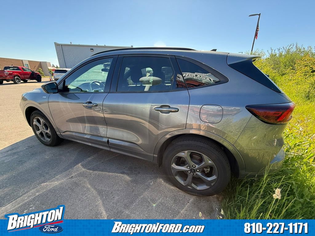 Certified 2024 Ford Escape ST-Line w/ Tech Pack #1 AWD/4WD image 5
