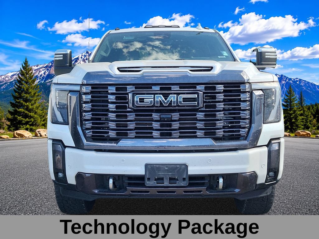 Used 2024 GMC Sierra 3500 Denali Ultimate AWD/4WD image 2