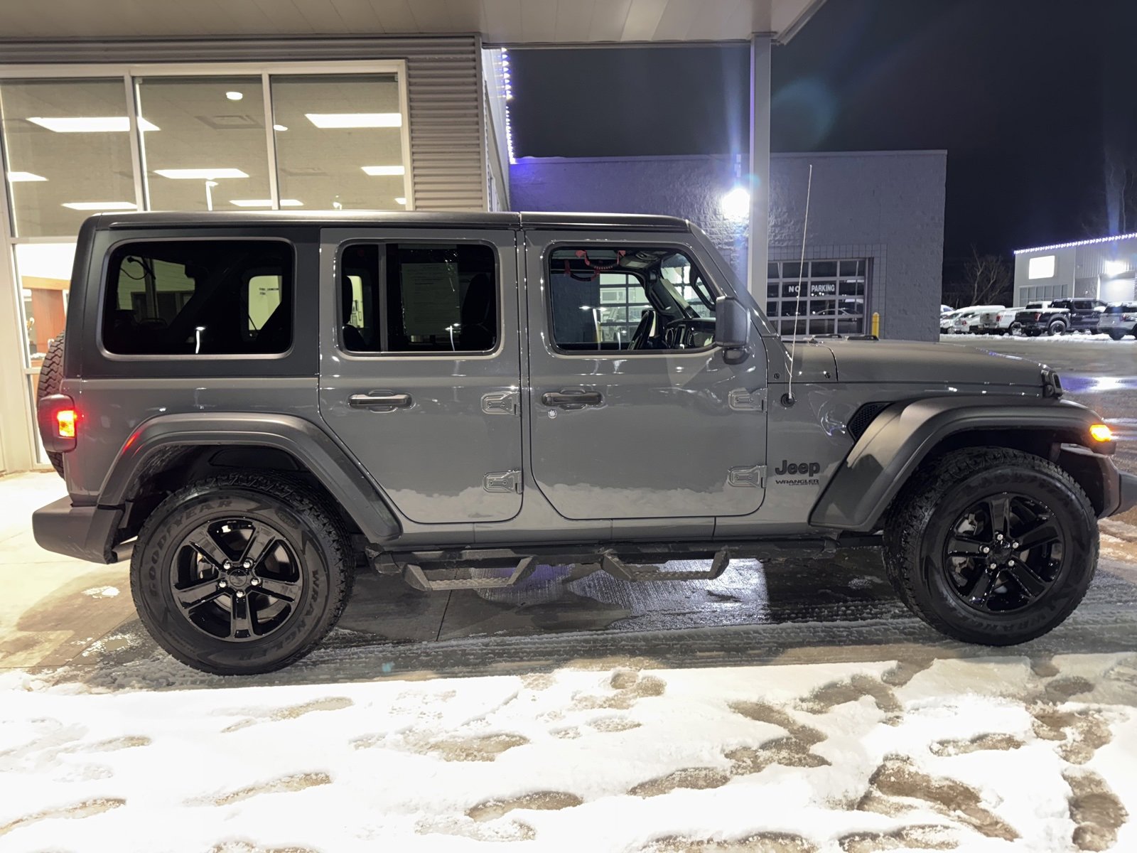 Used 2021 Jeep Wrangler Unlimited Sport image 9