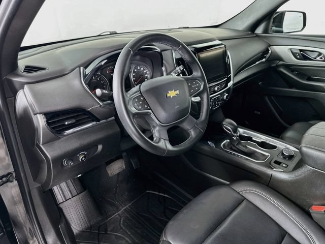 Used 2023 Chevrolet Traverse LT w/ LT Premium Package AWD/4WD image 16