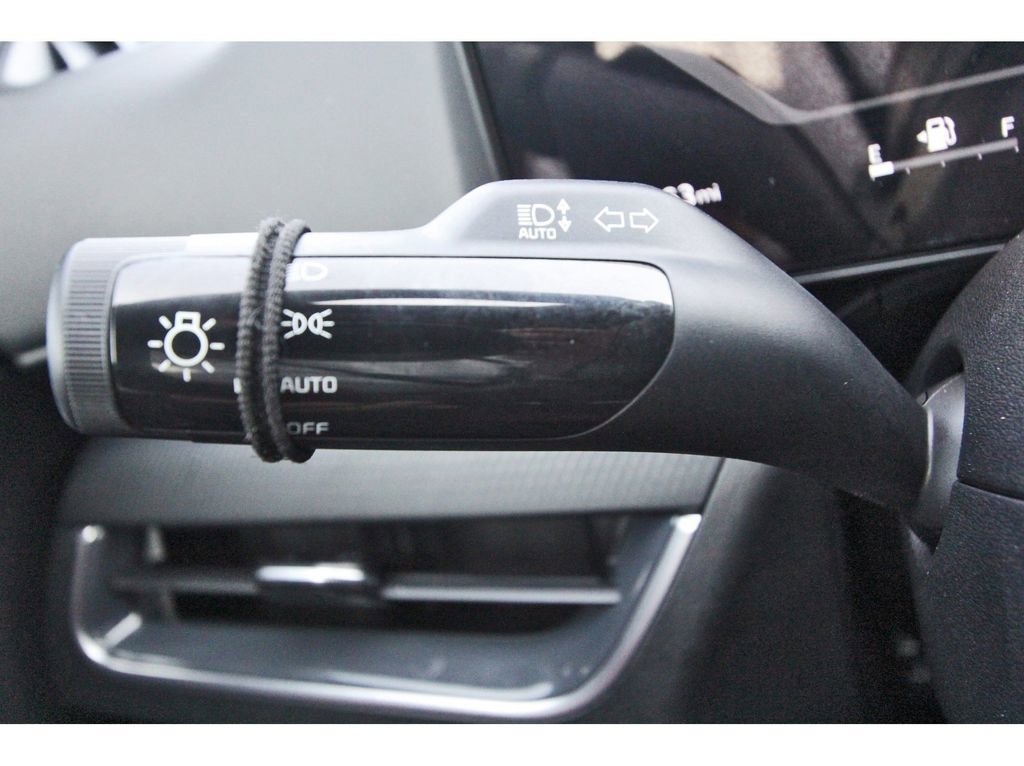 Used 2025 Kia K4 GT-Line w/ GT-Line Premium Package FWD image 16