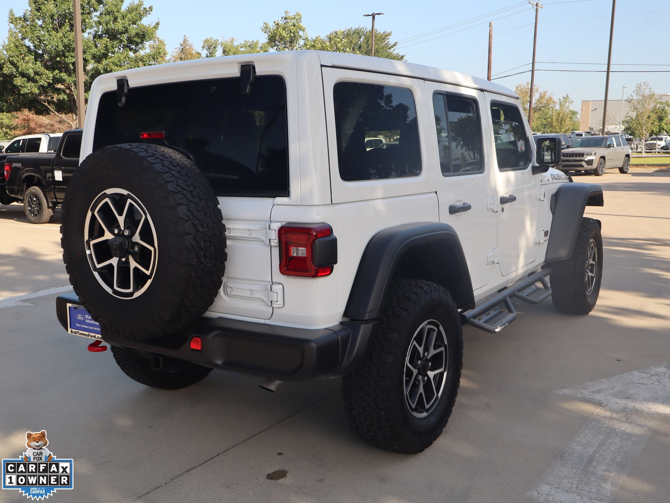 Used 2024 Jeep Wrangler Unlimited Rubicon w/ Convenience Group AWD/4WD image 3