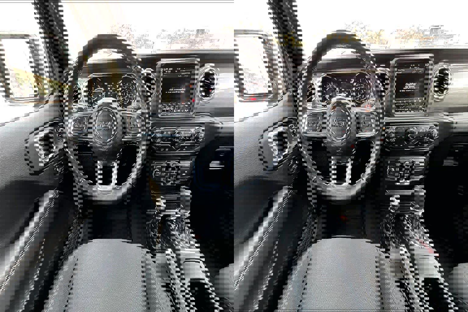 Used 2020 Jeep Gladiator Overland image 9