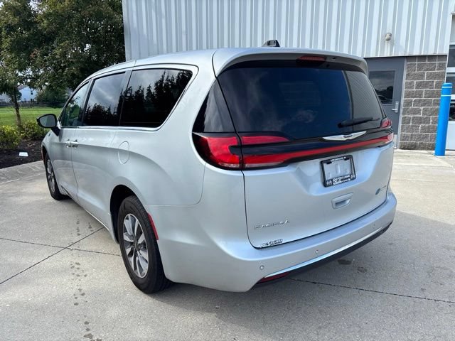 Used 2024 Chrysler Pacifica Limited FWD image 7