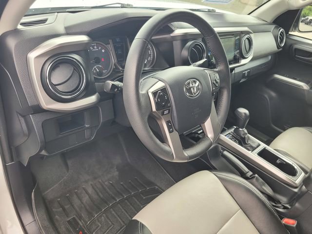 Used 2017 Toyota Tacoma SR5 w/ Tow Package AWD/4WD image 9