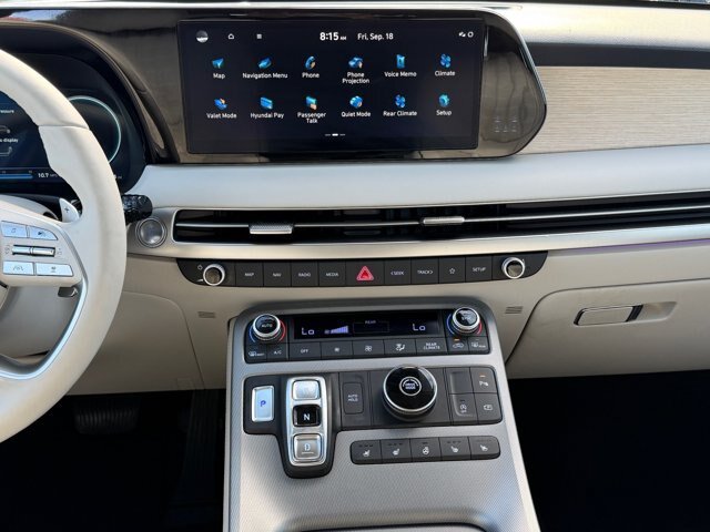 Used 2025 Hyundai Palisade Limited FWD image 19