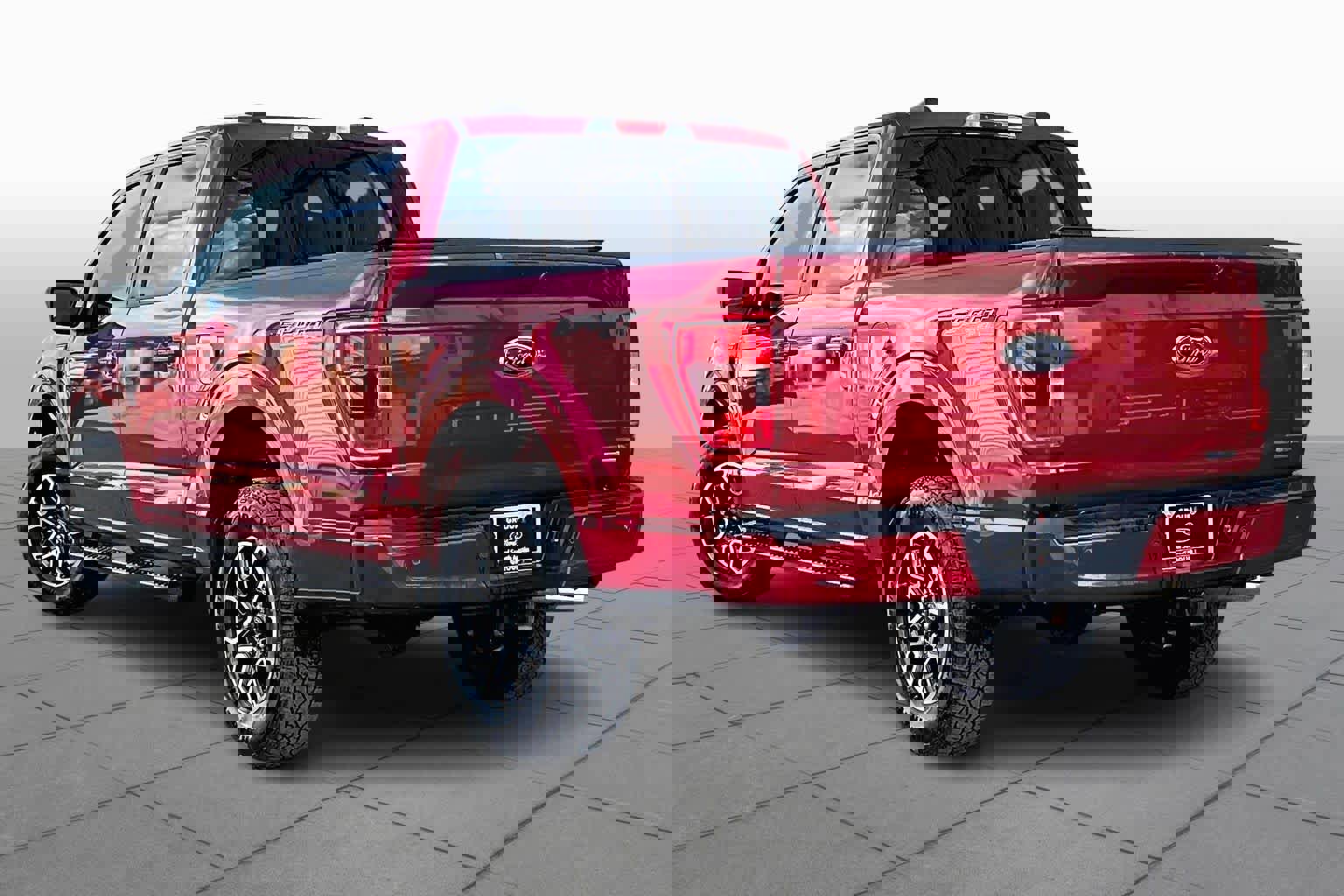 Certified 2022 Ford F150 XLT w/ Equipment Group 302A High image 4