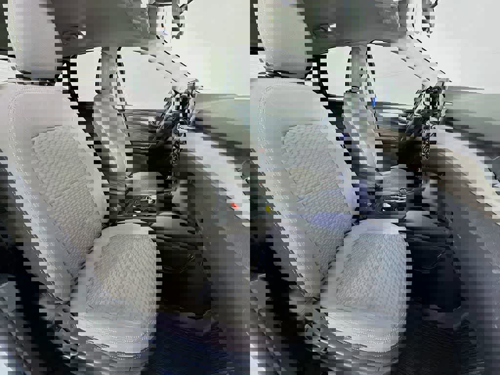 Certified 2022 Ford Escape SE w/ Cold Weather Package image 17