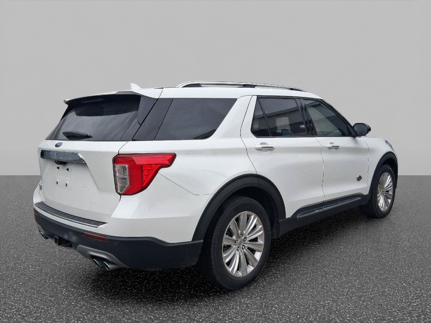 Certified 2024 Ford Explorer King Ranch w/ Technology Package RWD image 5