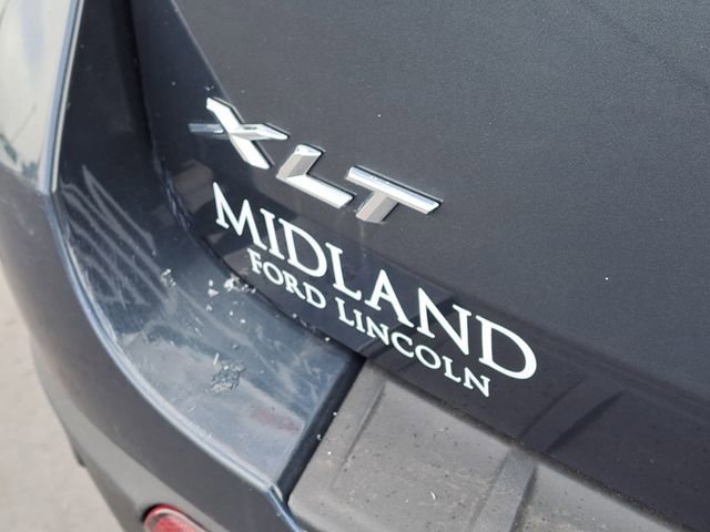 Certified 2022 Ford Explorer XLT w/ Equipment Group 202A image 8