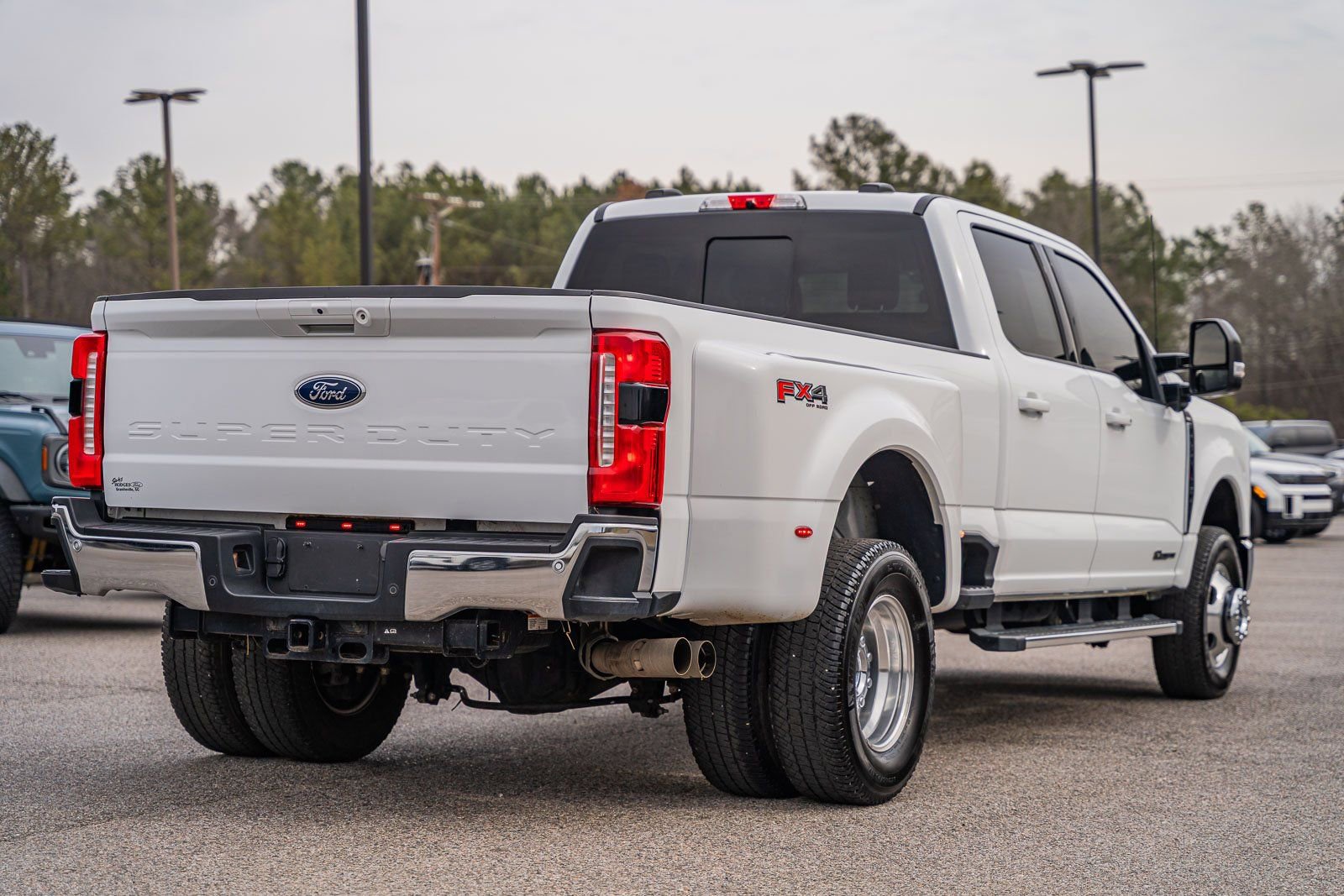 Certified 2024 Ford F350 Lariat image 9