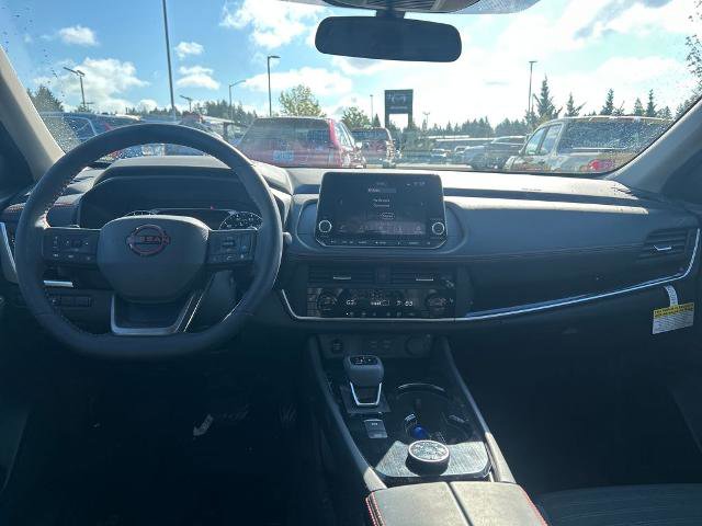 Used 2025 Nissan Rogue SV AWD/4WD image 7