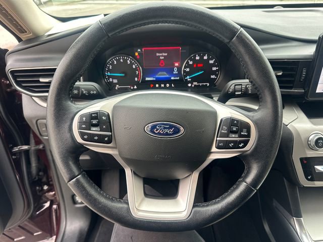 Certified 2022 Ford Explorer XLT w/ Equipment Group 202A AWD/4WD image 24