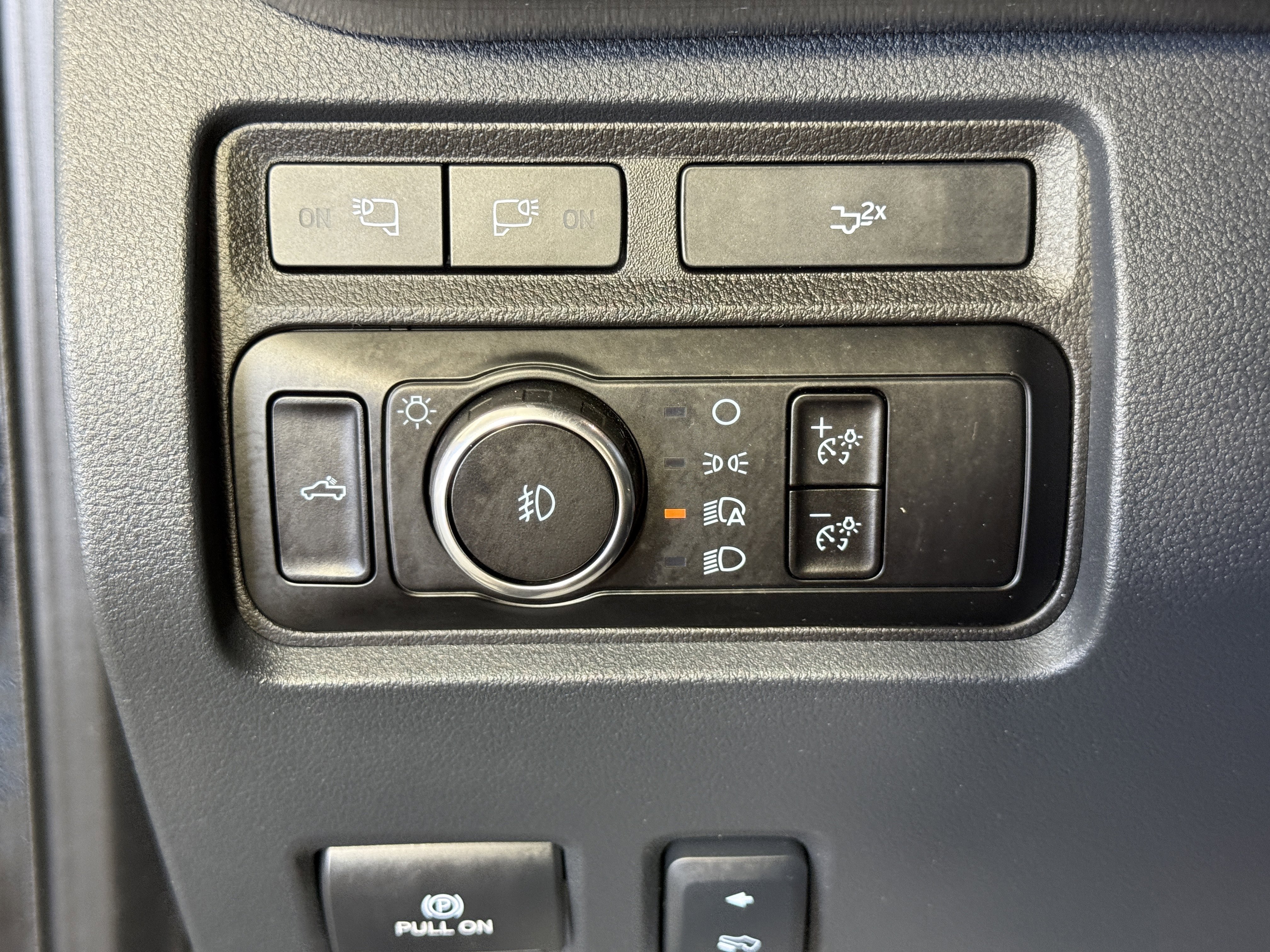 Certified 2024 Ford F250 Lariat w/ Lariat Ultimate Package image 25