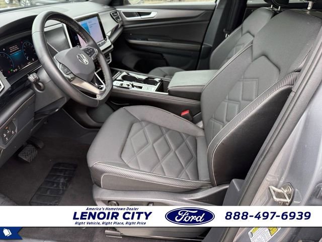 Used 2024 Volkswagen Atlas Cross Sport SE AWD/4WD image 6