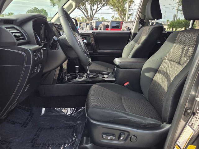 Used 2019 Toyota 4Runner TRD Off-Road AWD/4WD image 12