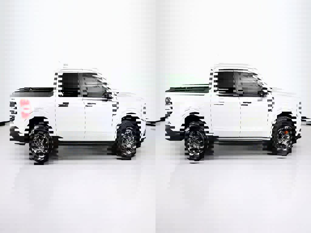 Certified 2025 Ford Maverick XLT w/ XLT Luxury Package image 6