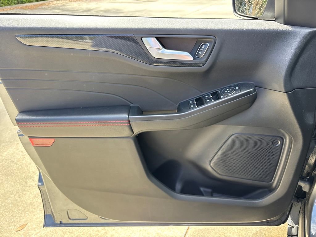 Certified 2024 Ford Escape ST-Line w/ Tech Pack #1 image 15