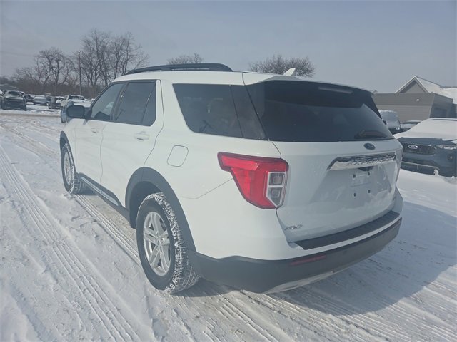 Certified 2020 Ford Explorer XLT w/ Equipment Group 202A image 3