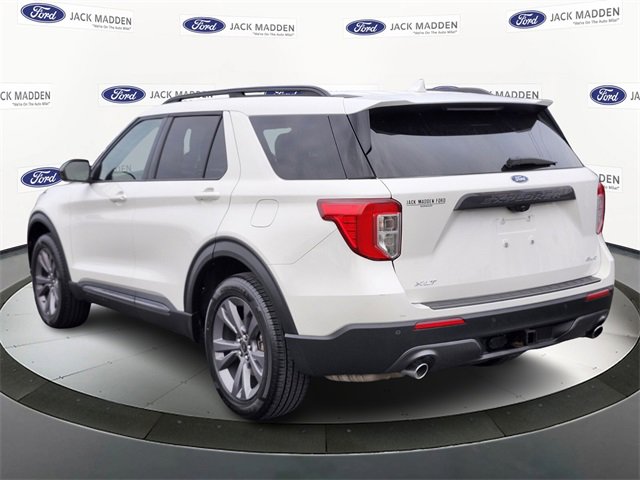 Certified 2022 Ford Explorer XLT w/ Equipment Group 202A image 3