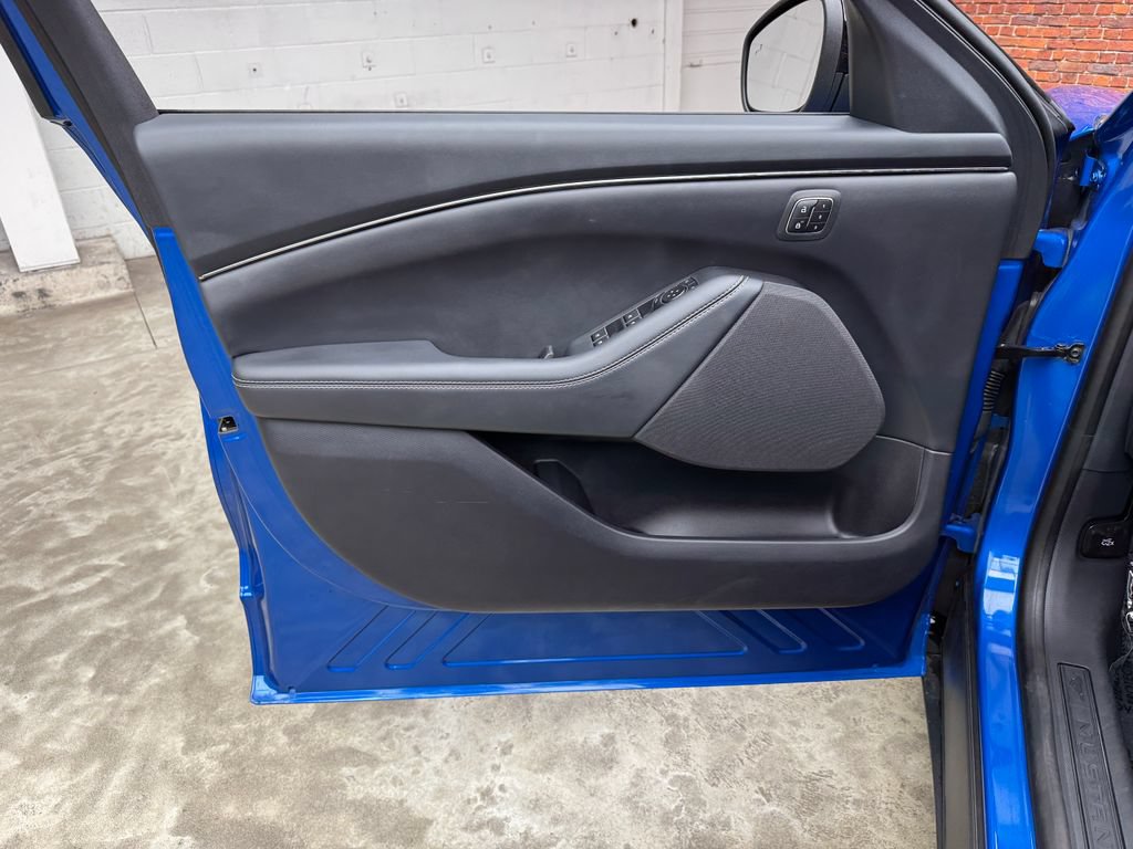 Certified 2025 Ford Mustang Mach-E Select w/ Comfort Package Lite RWD image 9