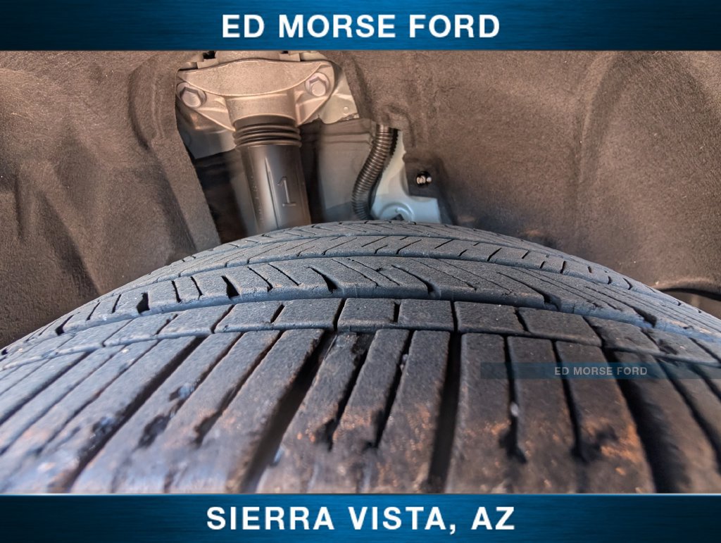 Used 2025 Toyota Corolla Cross XLE AWD/4WD image 25