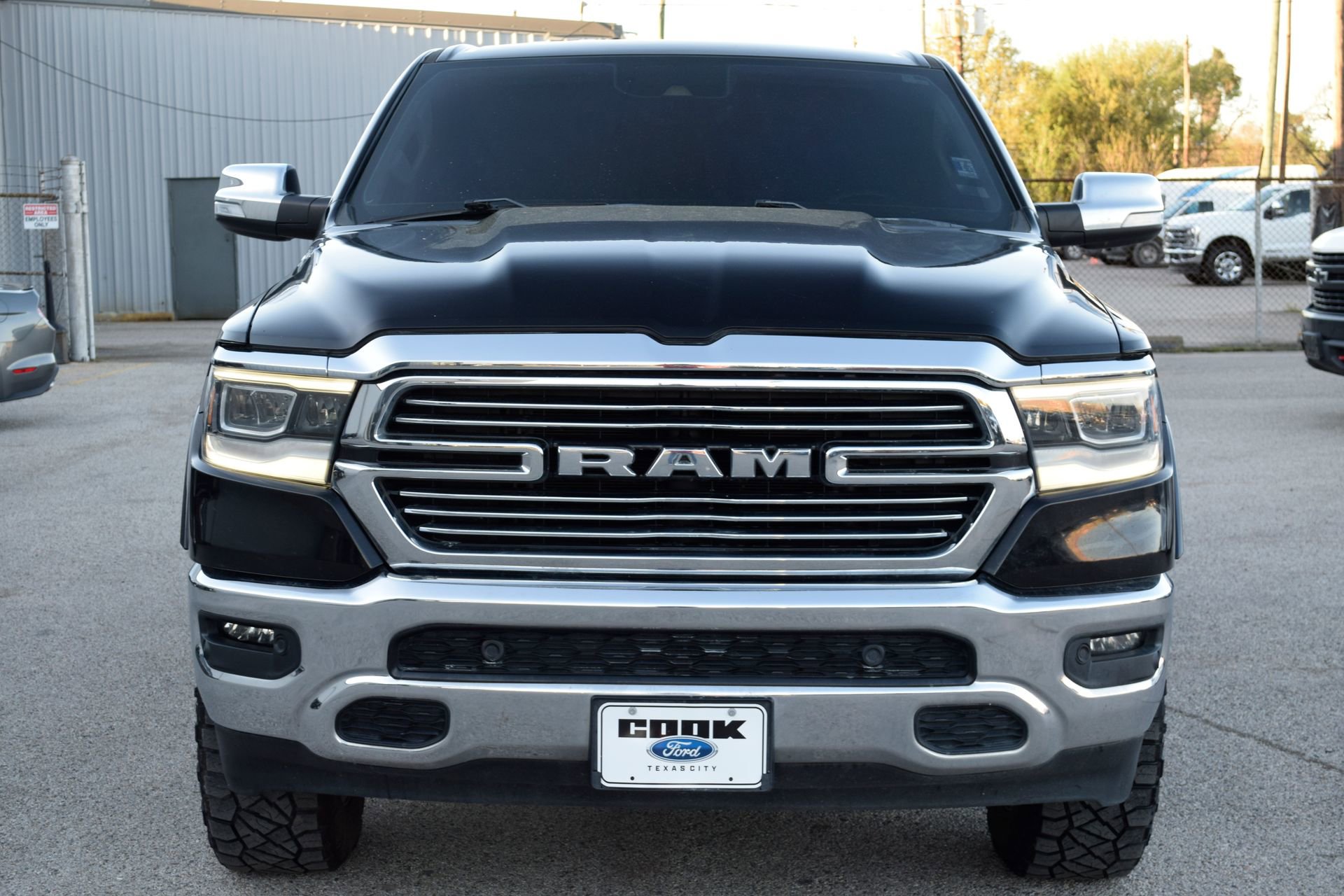 Used 2022 RAM 1500 Laramie image 2