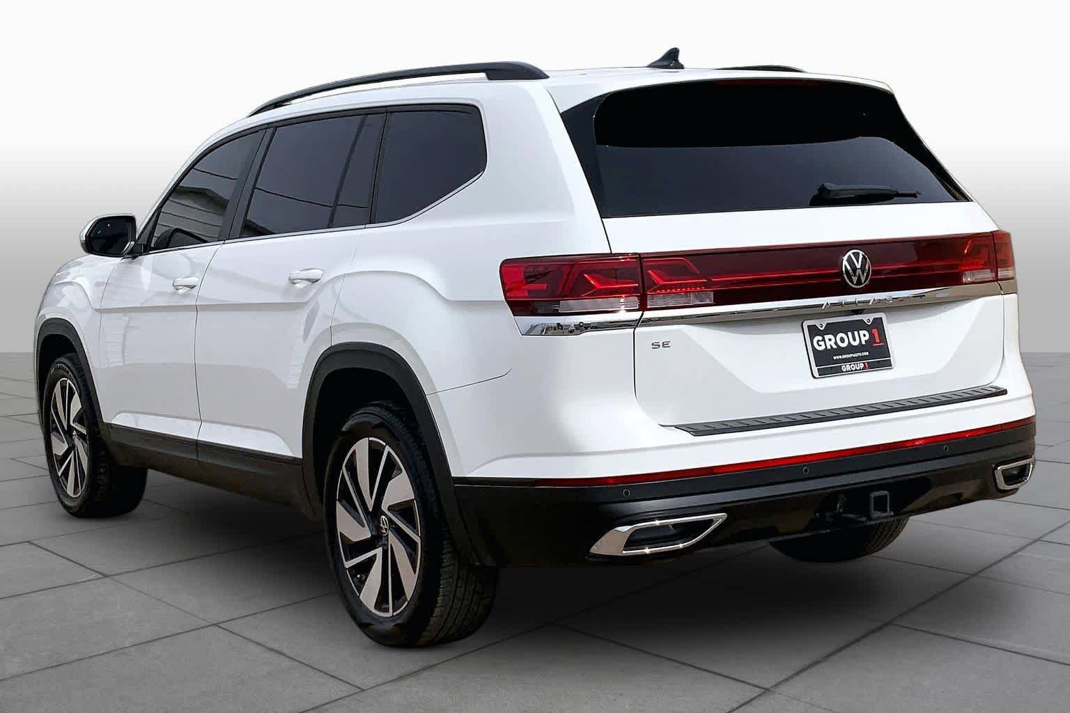 Used 2024 Volkswagen Atlas SE FWD image 12
