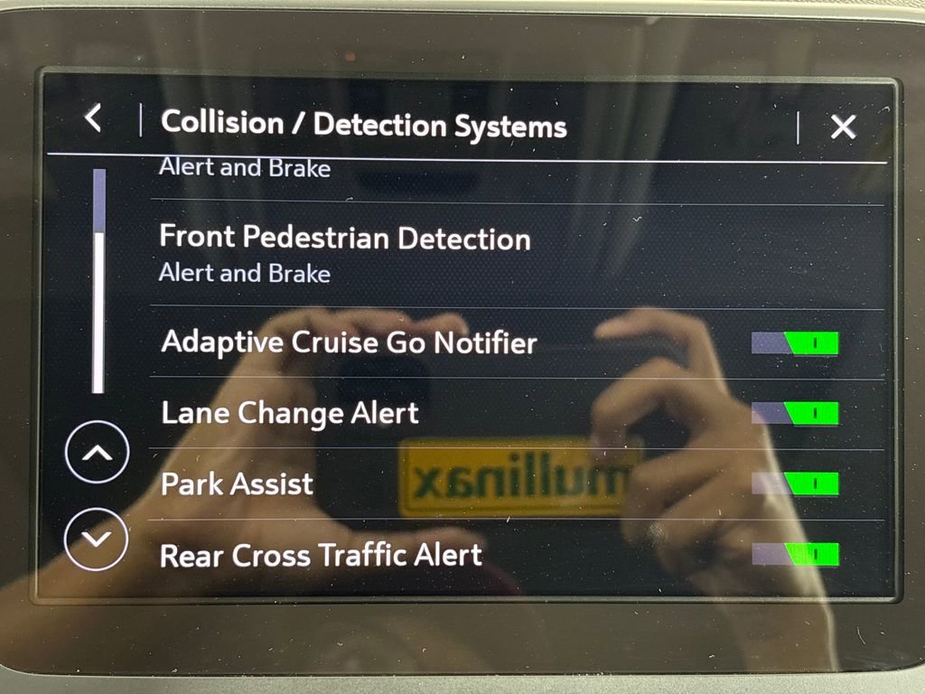 Used 2021 Chevrolet Equinox Premier FWD image 35