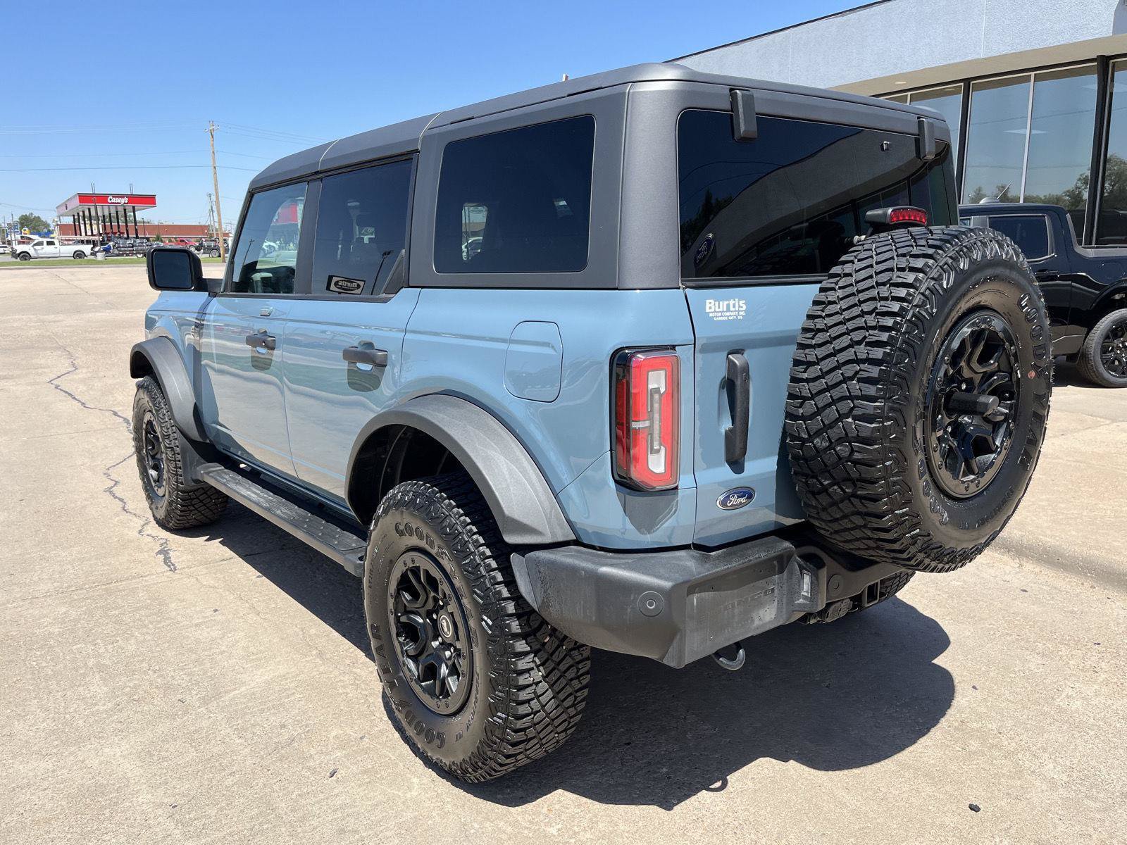 Certified 2022 Ford Bronco Wildtrak AWD/4WD image 9