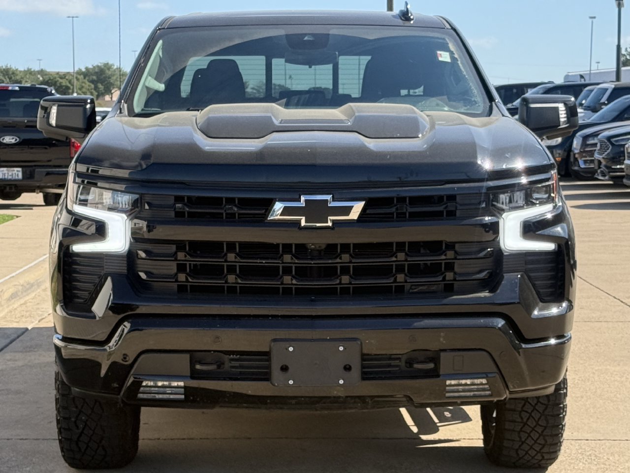 Used 2024 Chevrolet Silverado 1500 LT Trail Boss w/ LT Trail Boss Premium Package AWD/4WD image 7
