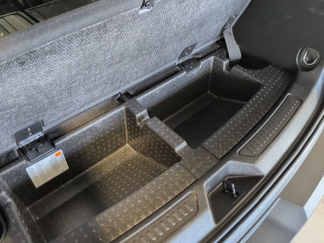 Used 2022 GMC Acadia AT4 image 40