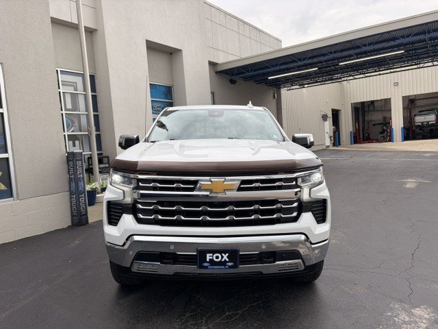 Used 2023 Chevrolet Silverado 1500 LTZ w/ LTZ Premium Package AWD/4WD image 3