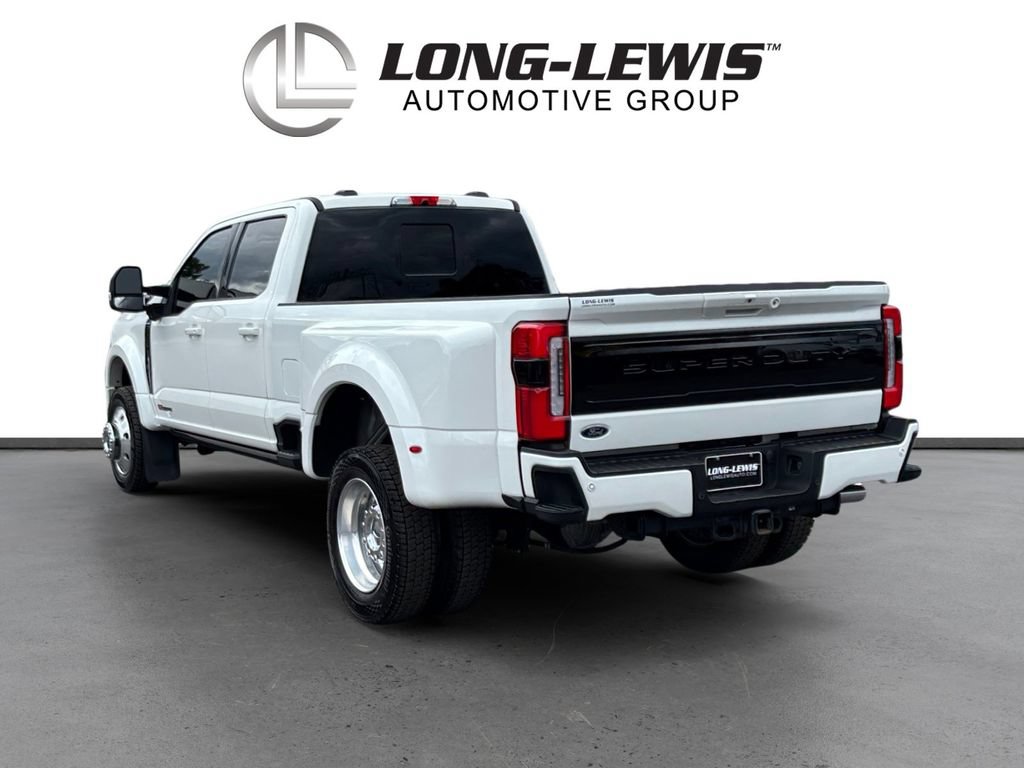 Certified 2025 Ford F450 Platinum w/ FX4 Off-Road Package AWD/4WD image 4