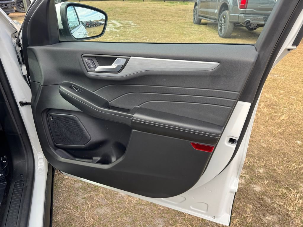 Certified 2024 Ford Escape Platinum w/ Premium Technology Package image 22