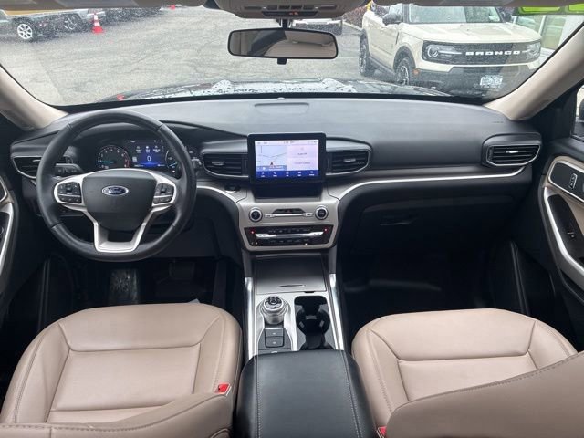 Certified 2022 Ford Explorer XLT w/ Equipment Group 202A image 16