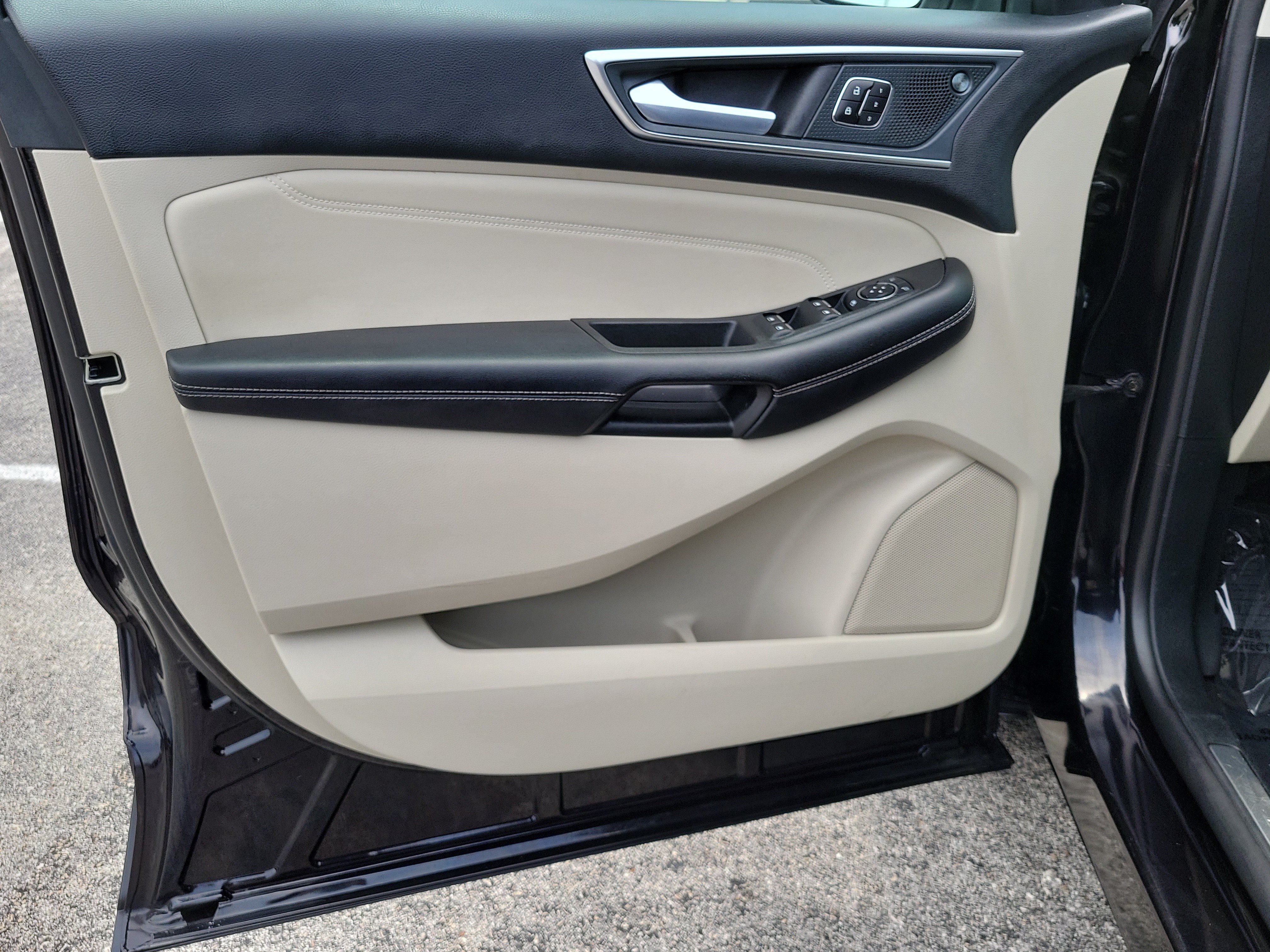 Certified 2024 Ford Edge Titanium AWD/4WD image 19