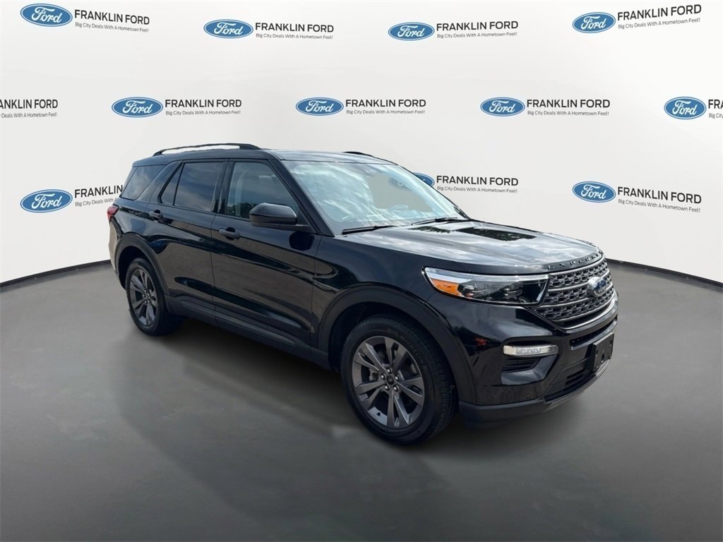 Certified 2022 Ford Explorer XLT w/ Equipment Group 202A