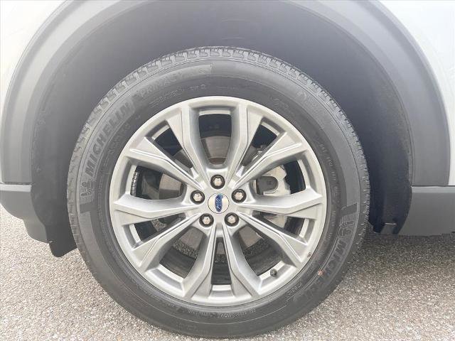 Certified 2022 Ford Explorer XLT w/ Equipment Group 202A image 10
