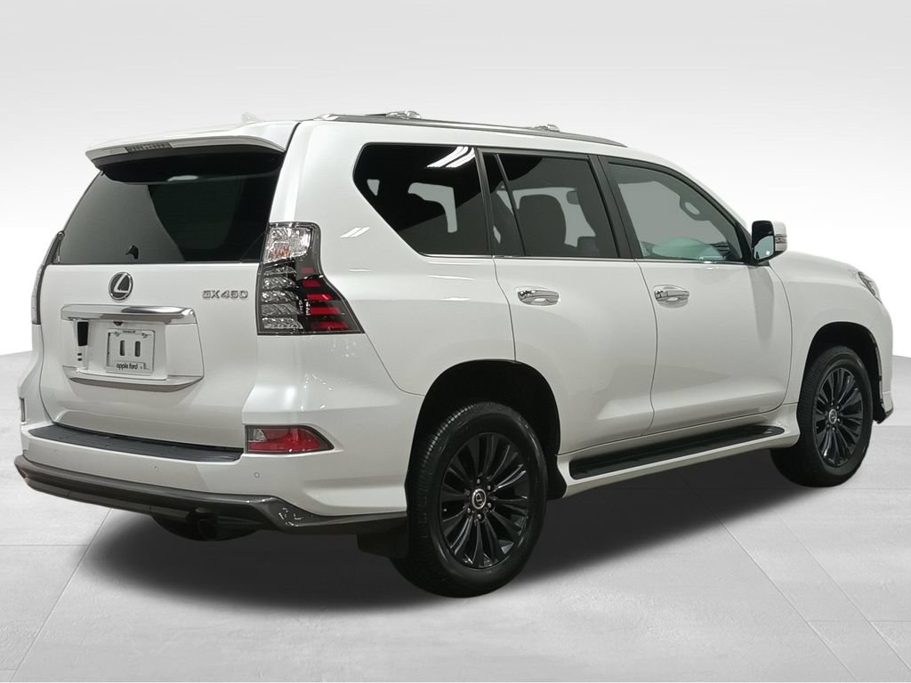 Used 2023 Lexus GX 460 Premium w/ Accessory Package AWD/4WD image 3