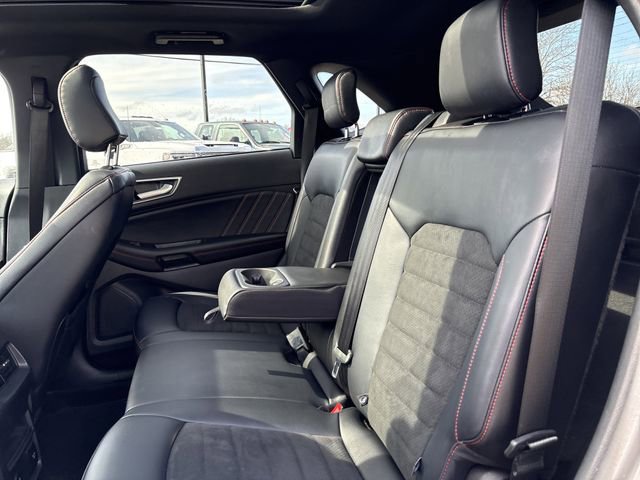 Certified 2023 Ford Edge ST-Line image 45