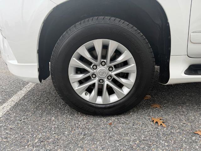 Used 2017 Lexus GX 460 image 21
