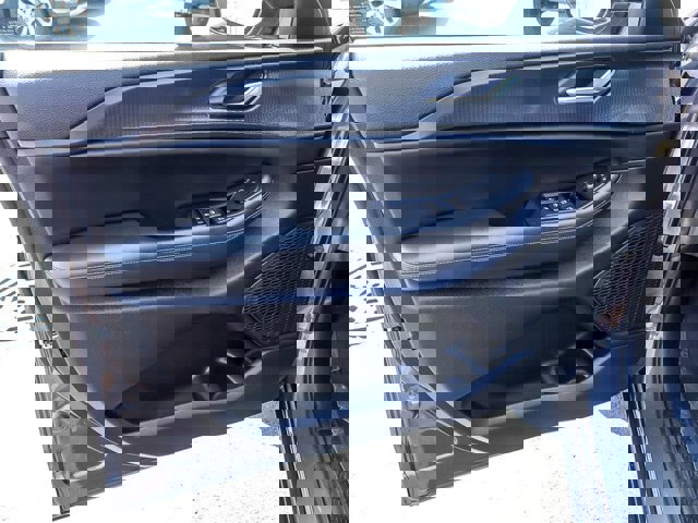 Used 2024 Jeep Grand Cherokee Altitude image 26