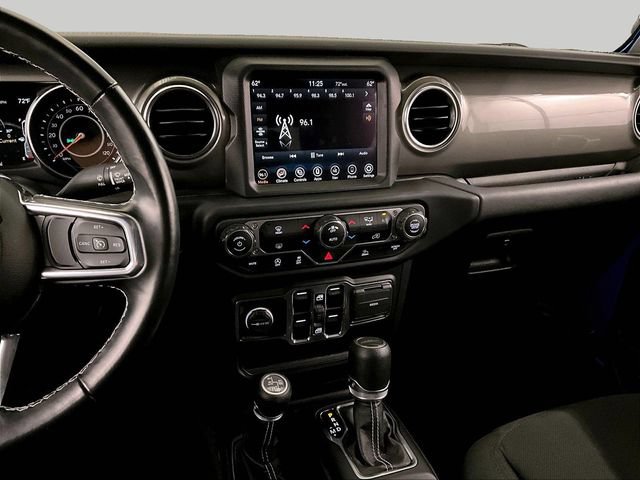 Used 2021 Jeep Gladiator Overland AWD/4WD image 6