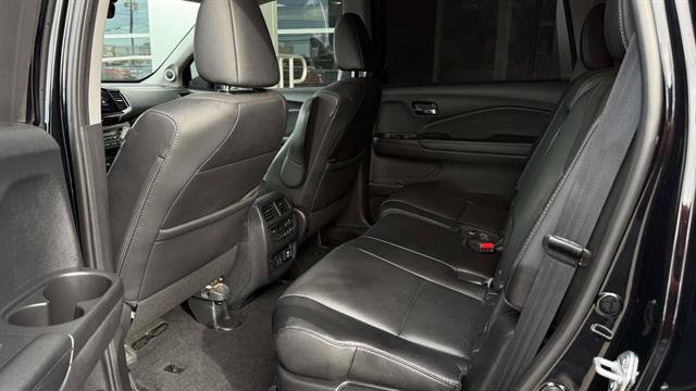 Used 2021 Honda Pilot Touring image 32