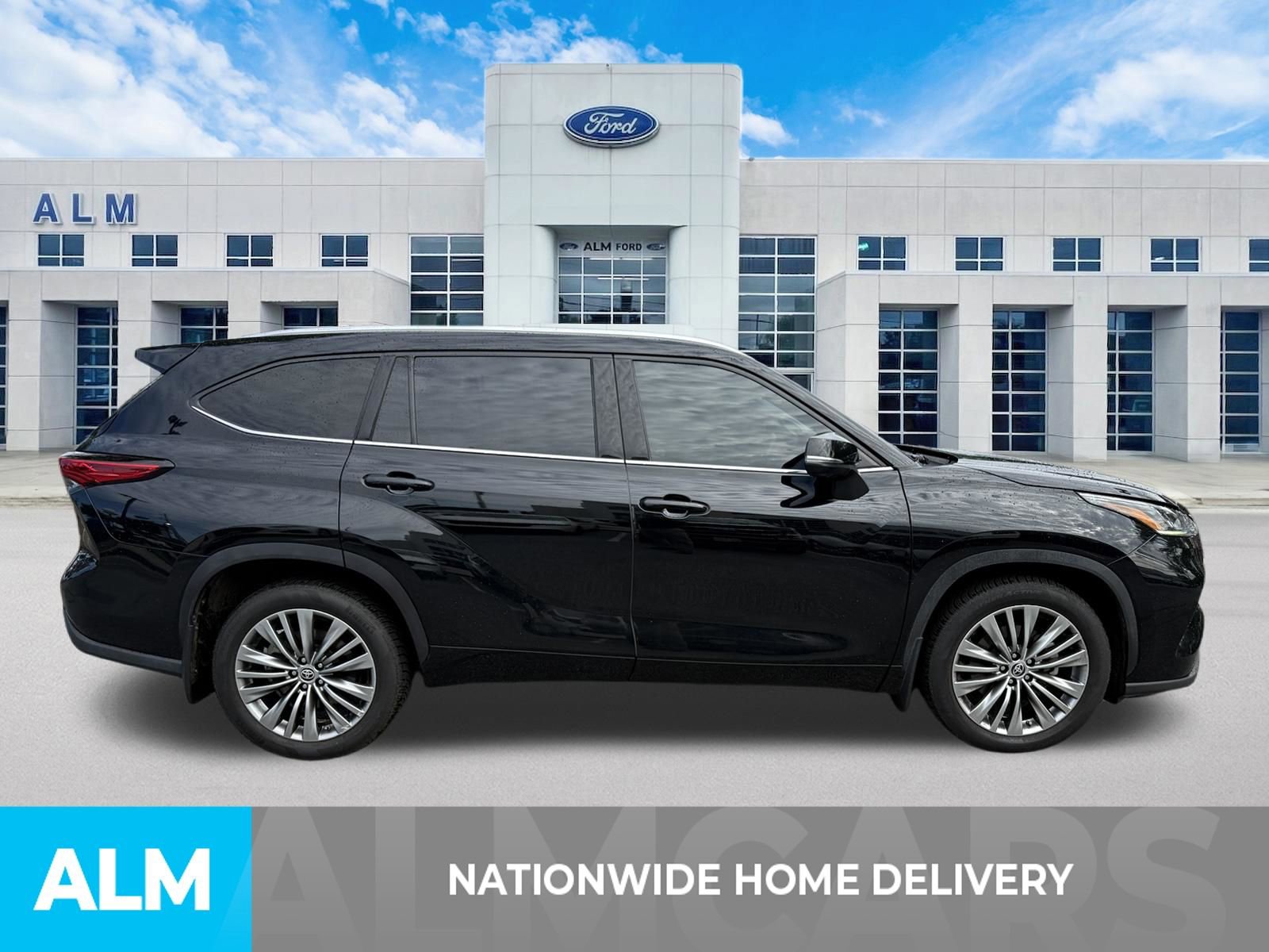 Used 2021 Toyota Highlander Platinum AWD/4WD image 4