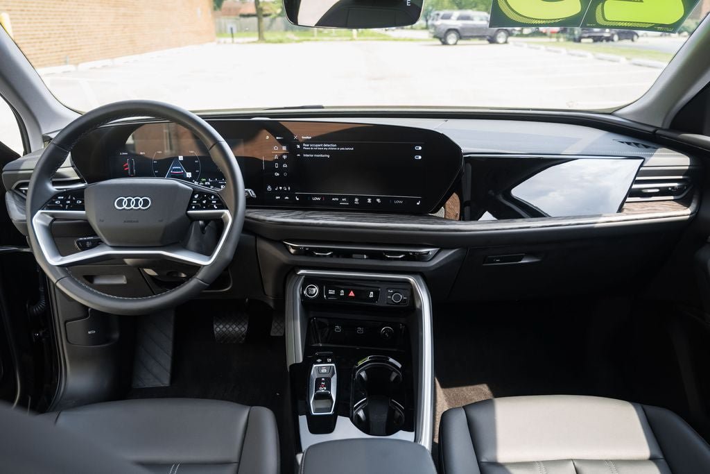 Used 2025 Audi Q5 Premium w/ Convenience Package AWD/4WD image 18